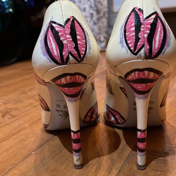 Prada custom heels - Picture 3 of 8